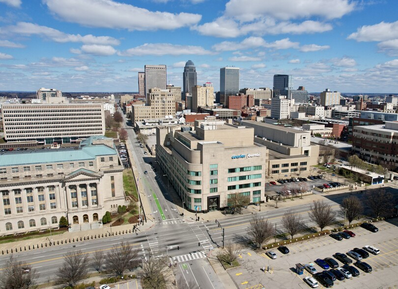 525 B W Broadway, Louisville, KY for sale - Building Photo - Image 3 of 4