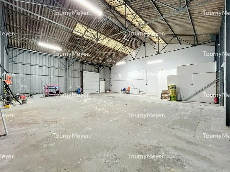 Flex in Brest for lease - Interior Photo - Image 2 of 18