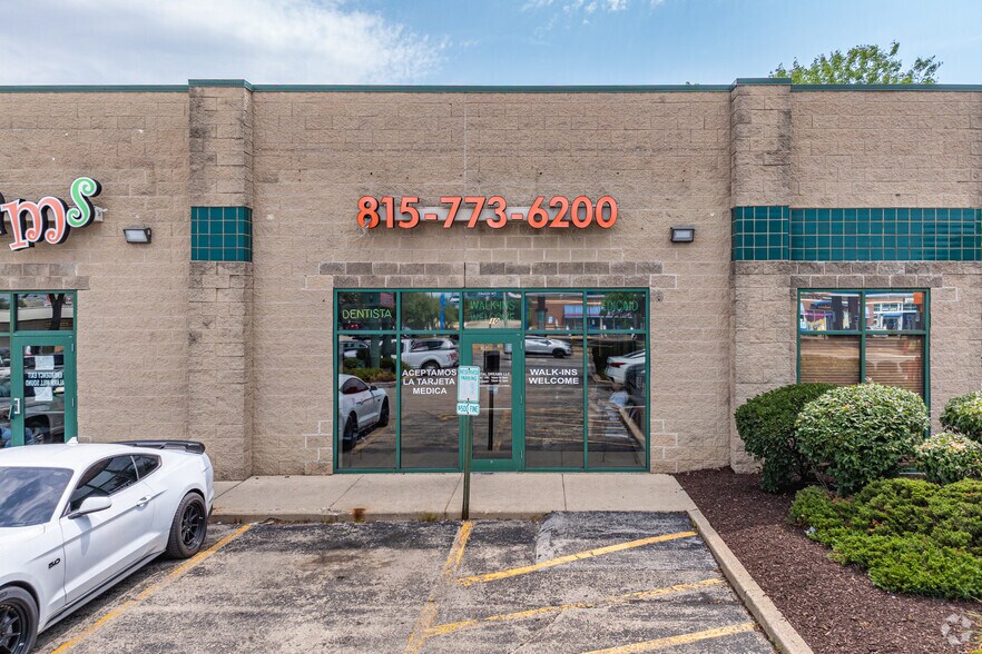 1724-1728 W Jefferson St, Joliet, IL for lease - Building Photo - Image 3 of 4