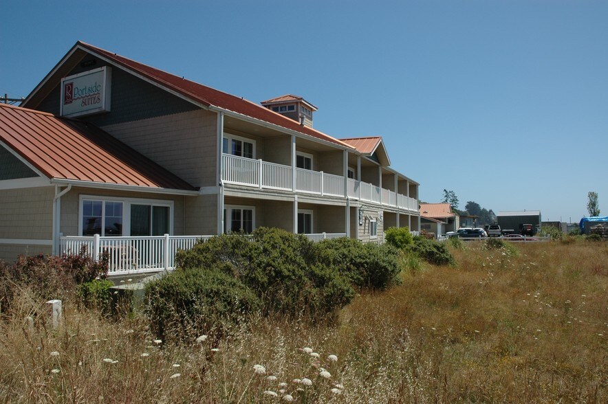 16220 Lower Harbor Rd, Brookings, OR for sale - Building Photo - Image 1 of 1