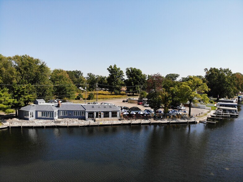 5793 E Pickwick Rd, Syracuse, IN for sale - Primary Photo - Image 1 of 1