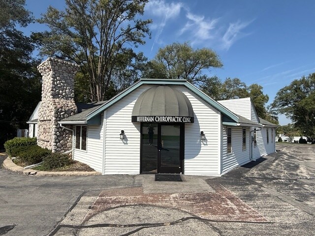 1820 E Main St, Waukesha, WI for lease - Building Photo - Image 1 of 3
