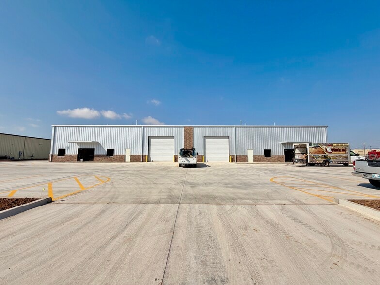 2609-2617 S Ann Arbor Ave, Oklahoma City, OK for lease - Building Photo - Image 2 of 3