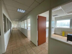 Industrial in Torcy for lease Interior Photo- Image 1 of 2