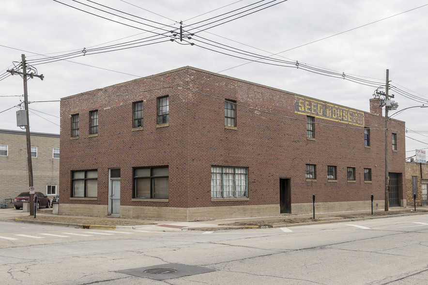 502 N Hickory St, Champaign, IL for sale - Primary Photo - Image 1 of 31