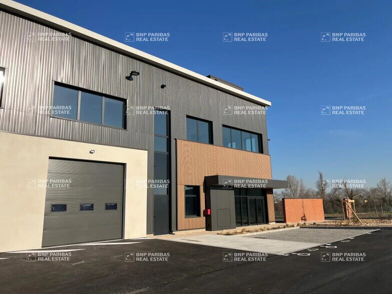 25 Route De Lyon, Saint-Priest for lease - Building Photo - Image 3 of 36