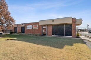 8118 E 44th St, Tulsa OK - Warehouse