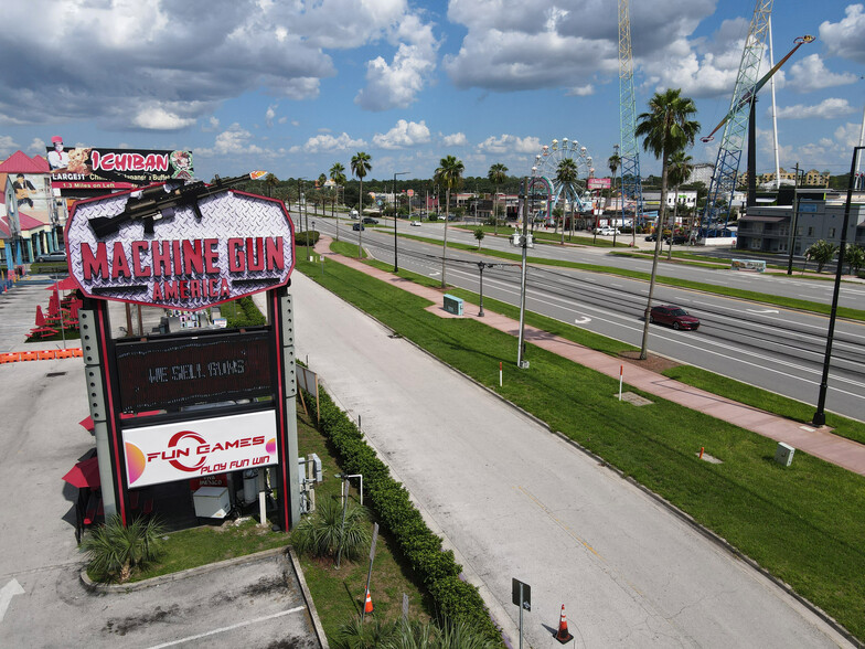 5805-5825 W Irlo Bronson Memorial Hwy, Kissimmee, FL for lease - Building Photo - Image 3 of 17