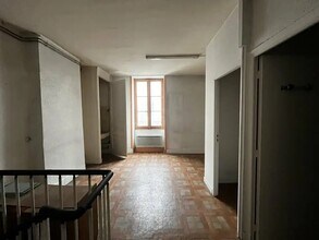 149 Rue Victor Hugo, Villefranche-sur-Saône for lease Interior Photo- Image 2 of 2