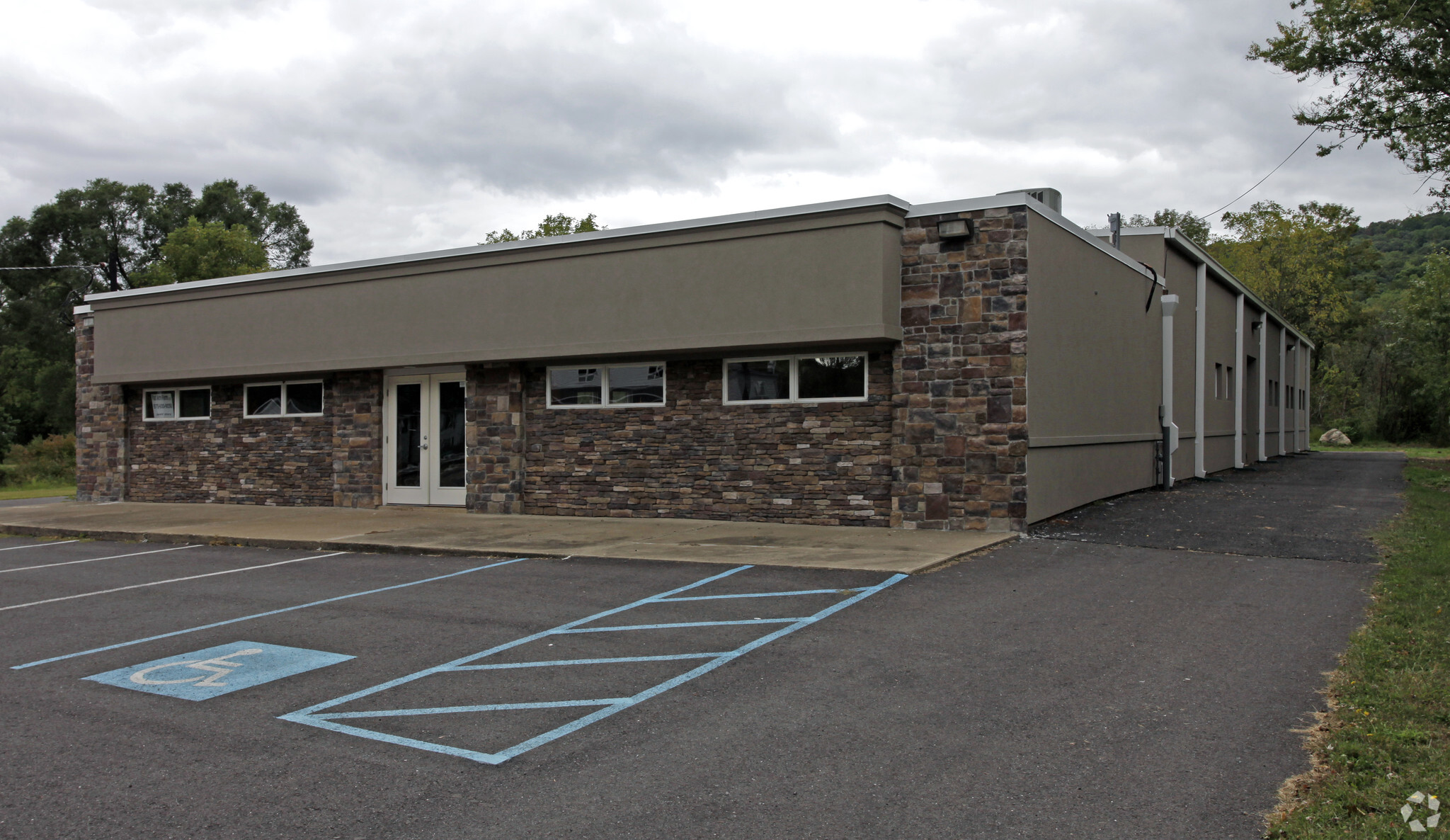 2170 Rt-57, Stewartsville, NJ for lease Primary Photo- Image 1 of 3