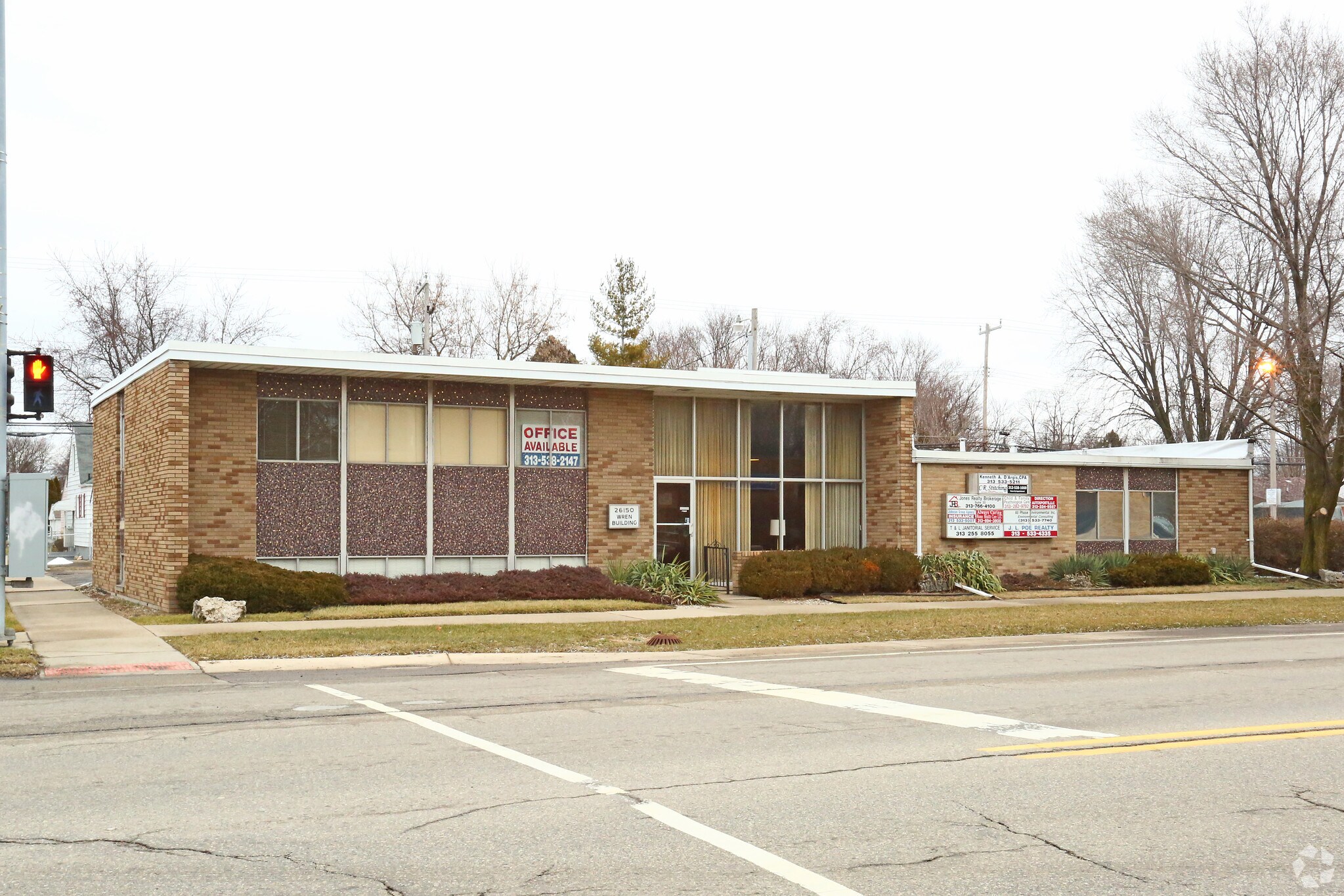 26150 5 Mile Rd, Redford, MI for sale Primary Photo- Image 1 of 1