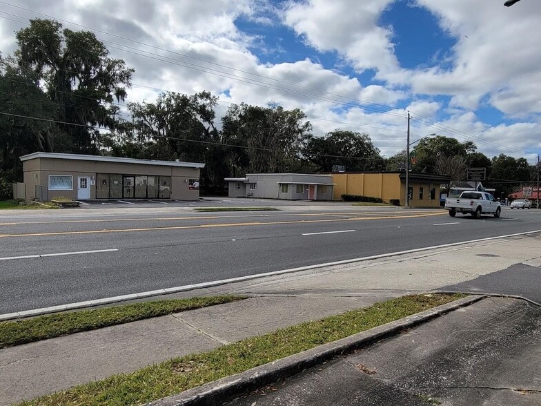 1410 E Silver Springs Blvd, Ocala, FL for lease - Building Photo - Image 2 of 2