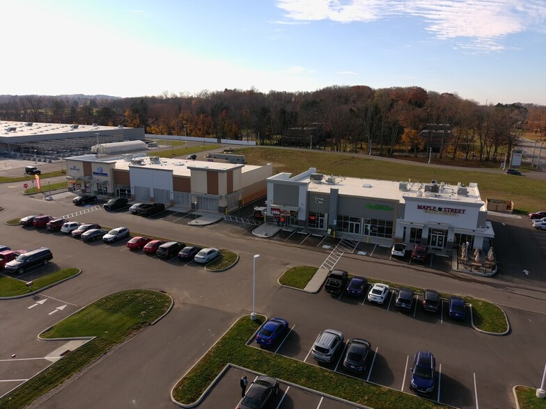 4996 Fulton Dr NW, Canton, OH for lease - Building Photo - Image 1 of 3