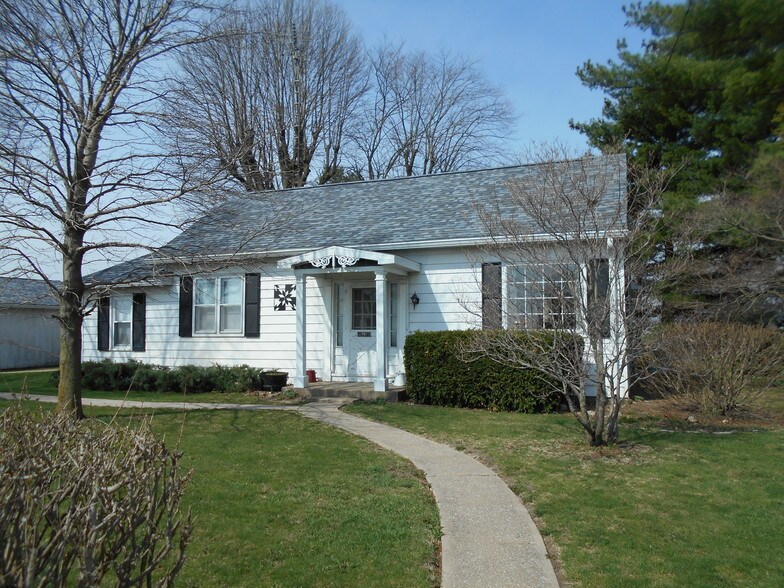 1030 Emily Rd, Blandinsville, IL 61475