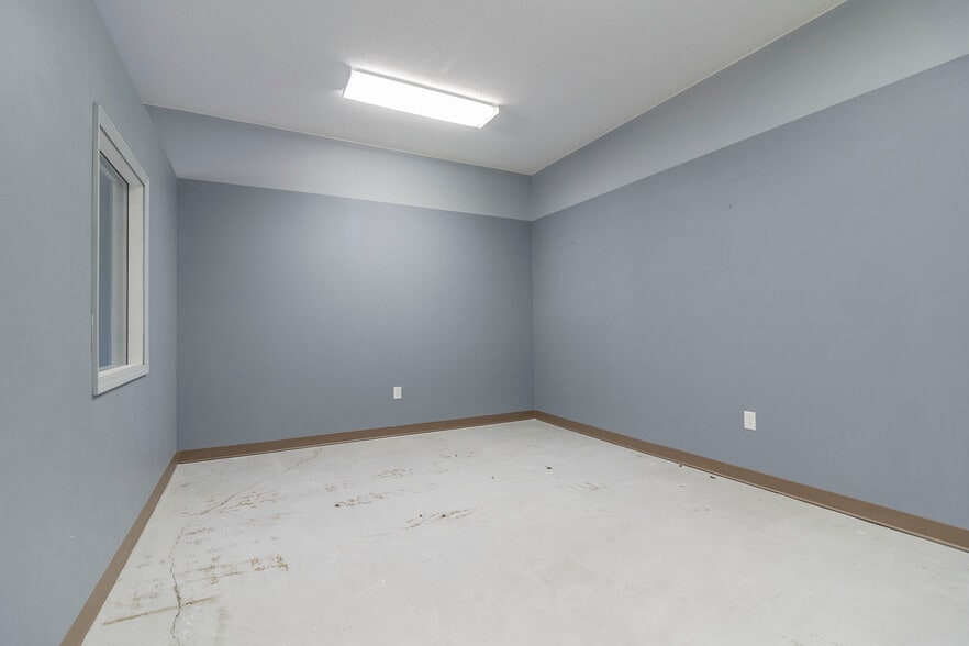 5801 Old Collinsville Rd, Fairview Heights, IL for lease - Building Photo - Image 2 of 9