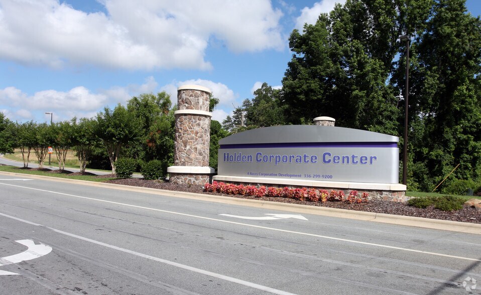 2612 S Holden Rd, Greensboro, NC 27407