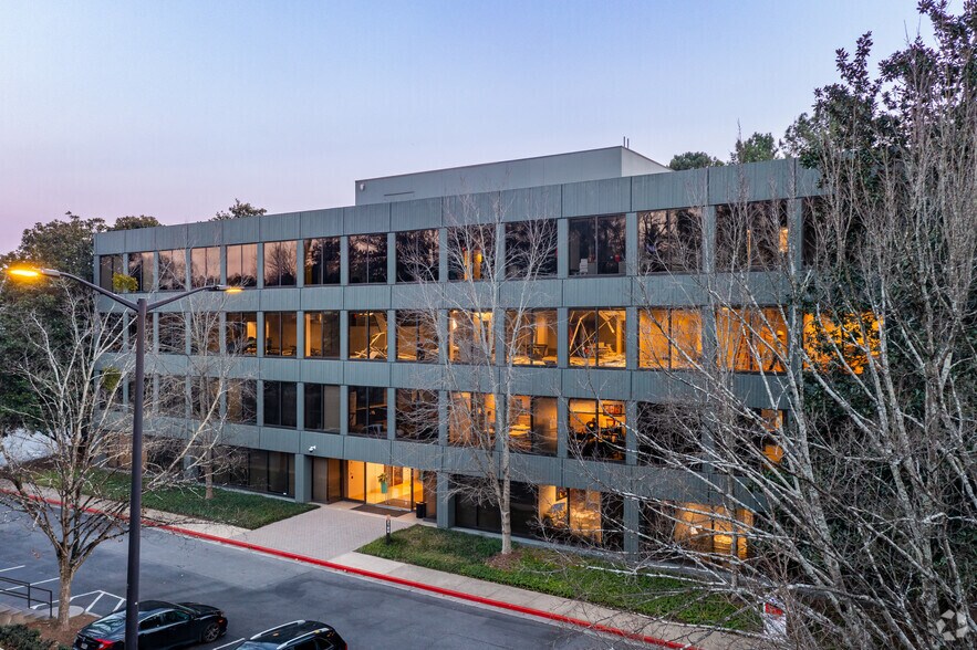 2100 Powers Ferry Rd Se, Atlanta, GA 30339 Office for Lease