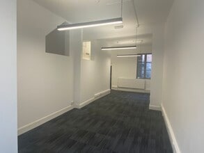 81-83 Chapel St, Salford for lease Interior Photo- Image 2 of 5