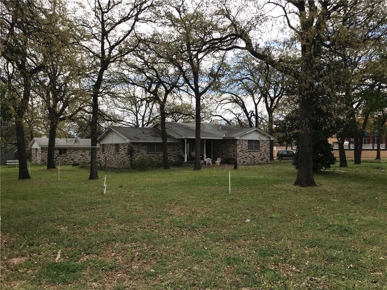 904 Boyd Rd, Azle, TX for sale - Primary Photo - Image 1 of 1