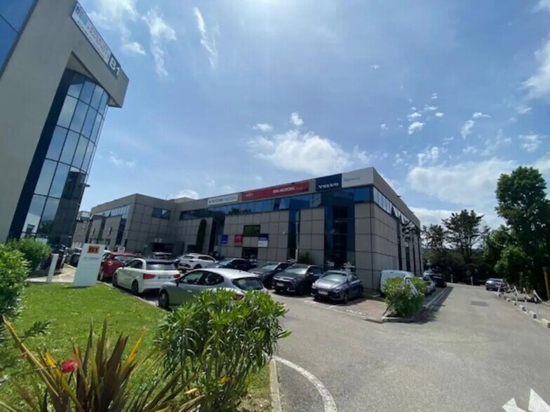 Office in Nice for lease - Building Photo - Image 2 of 16