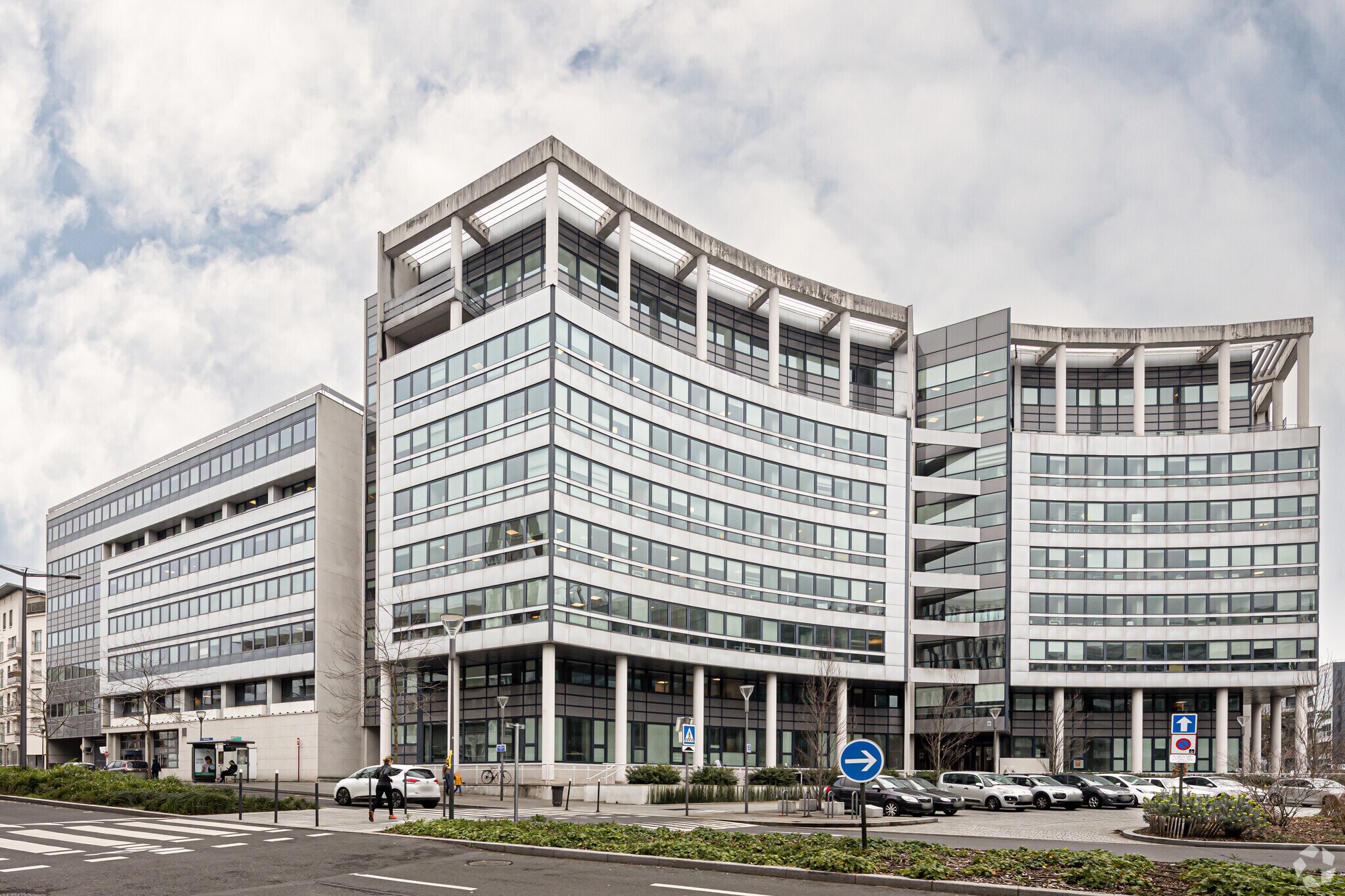 1-5 Avenue Carnot, Massy for lease Primary Photo- Image 1 of 12