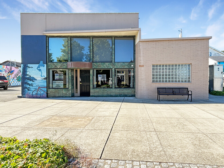 740 SE Pioneer Way, Oak Harbor, WA for lease - Building Photo - Image 2 of 26