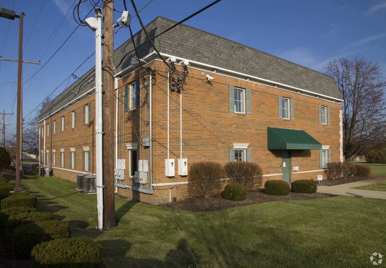 2441 Old Stringtown Rd, Grove City, OH 43123