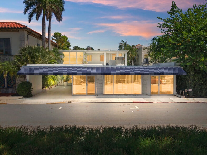 217 Peruvian Ave, Palm Beach, FL for sale - Building Photo - Image 1 of 15