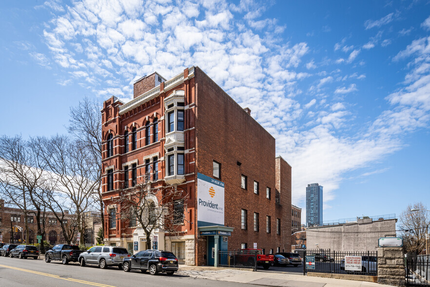 239 Washington St, Jersey City, NJ for lease - Building Photo - Image 1 of 8