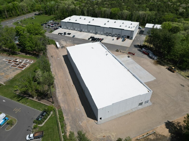 3176 Shafto Rd, Tinton Falls, NJ for lease - Building Photo - Image 2 of 8