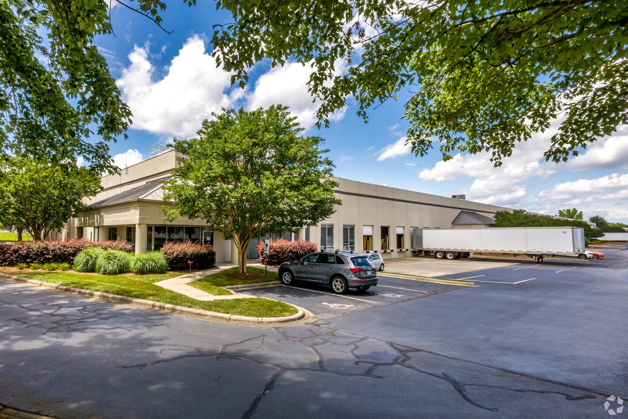 3600 Westinghouse Blvd, Charlotte, NC for lease Primary Photo- Image 1 of 7