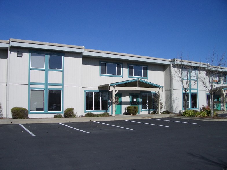 3721 Santa Rosa Ave, Santa Rosa, CA for lease - Building Photo - Image 3 of 5