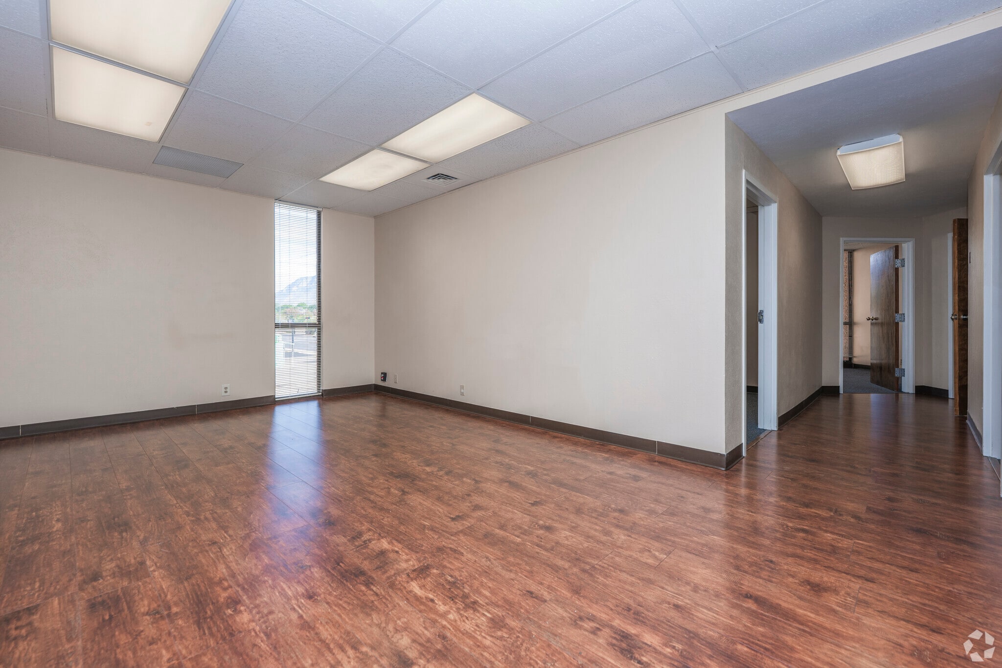 2901 Juan Tabo Blvd NE, Albuquerque, NM for lease Interior Photo- Image 1 of 3