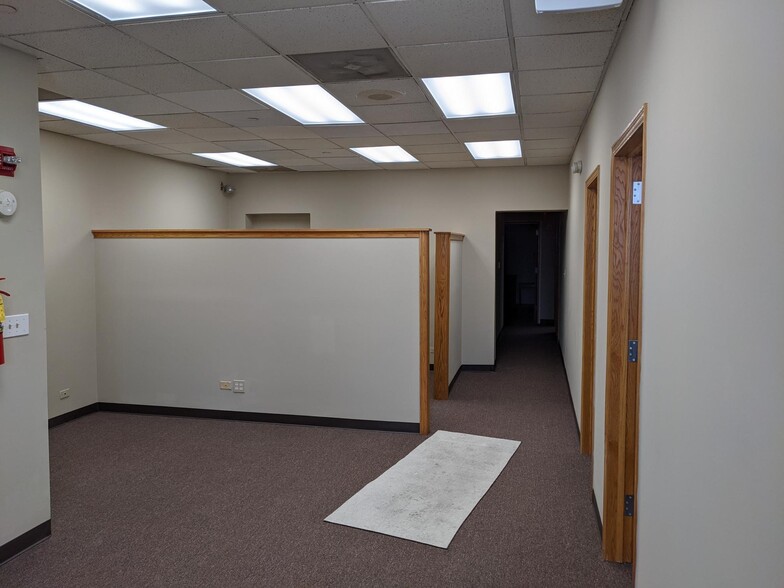 1820 Beach St, Broadview, IL for lease - Interior Photo - Image 3 of 3