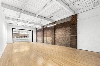 276 Carlaw Av, Toronto, ON for lease Interior Photo- Image 2 of 10