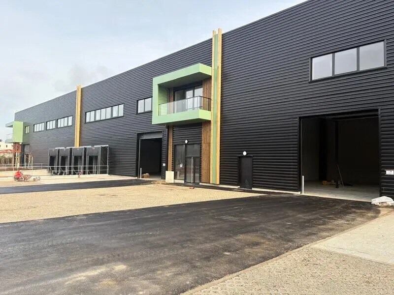 Flex in La Queue-en-Brie for lease Building Photo- Image 1 of 19
