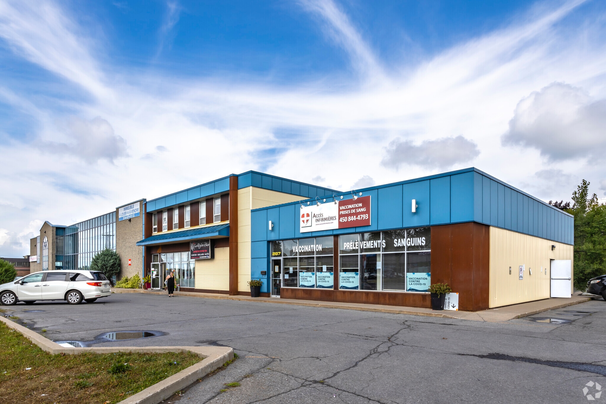 279-287 Boul D'anjou, Chateauguay, QC for lease Primary Photo- Image 1 of 3