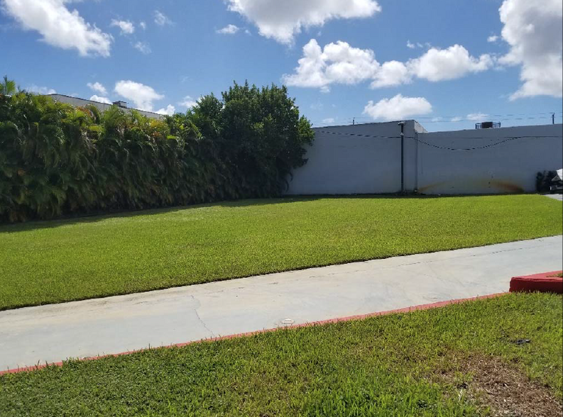 530-550 NW 29th St, Miami, FL for sale - Building Photo - Image 3 of 16