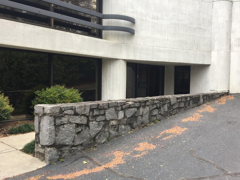 700 Antone St NW, Atlanta, GA for sale - Building Photo - Image 2 of 5