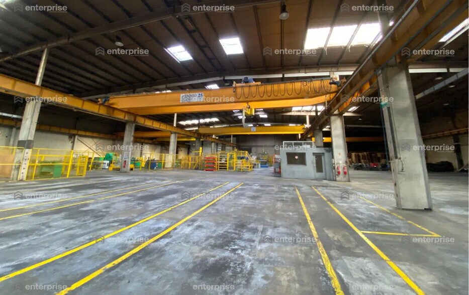 Industrial in Ressons-sur-Matz for sale - Interior Photo - Image 3 of 8