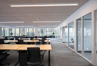 448 N LaSalle Dr, Chicago, IL for lease Interior Photo- Image 2 of 10