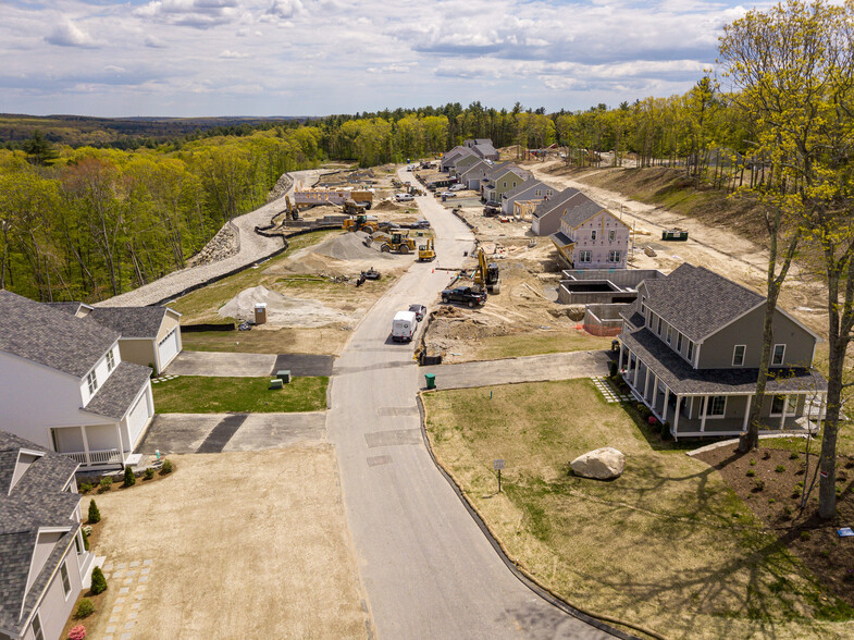 100 Crownshield Ave, Uxbridge, MA for sale - Aerial - Image 3 of 4