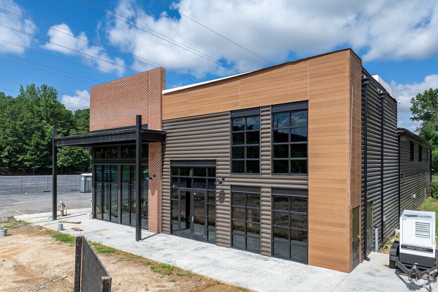 5900 Reynolds Rd, Morrow, GA for lease - Building Photo - Image 1 of 52