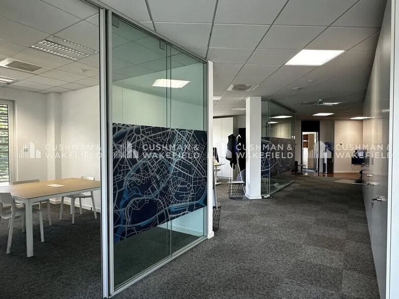 Office in Strasbourg for lease - Building Photo - Image 3 of 11