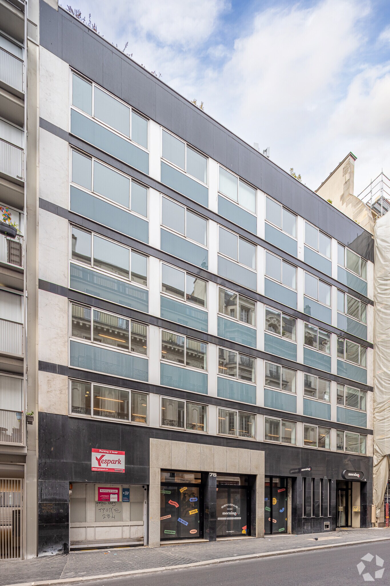 75 Rue D'Amsterdam, Paris for lease Primary Photo- Image 1 of 4
