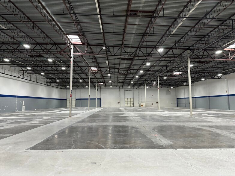 1575 Linda Way, Sparks, NV for lease - Interior Photo - Image 3 of 9