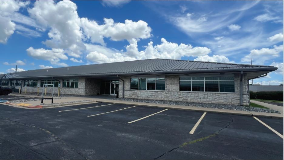 2501 Technology Dr, Bentonville, AR for lease Building Photo- Image 1 of 29