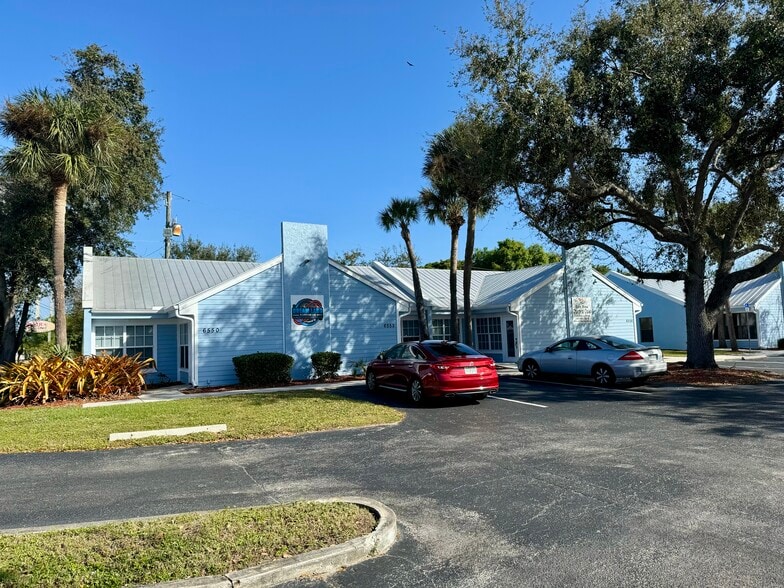6560 S Federal Hwy, Port Saint Lucie, FL for lease - Building Photo - Image 1 of 4