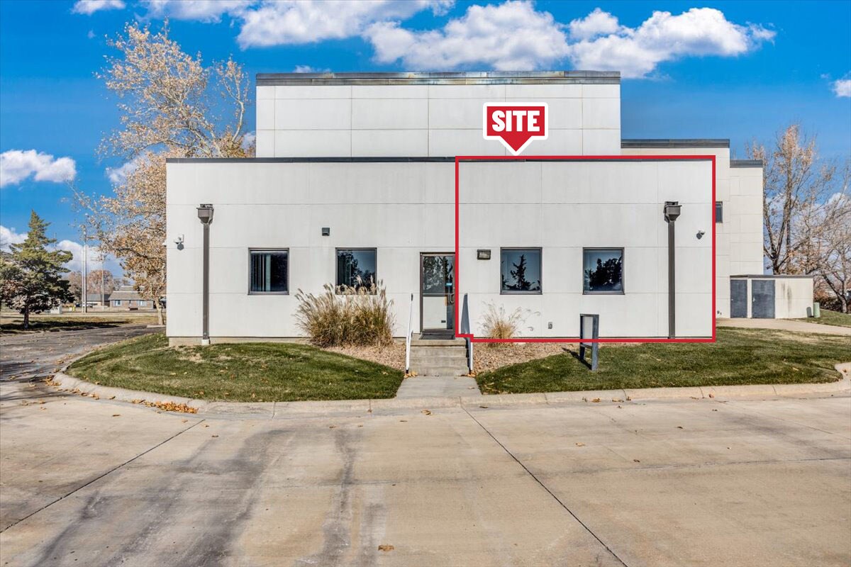 811 E 30th Ave, Hutchinson, KS for sale Building Photo- Image 1 of 1