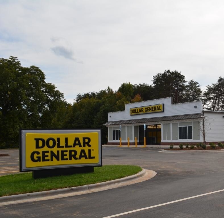 1035 Holiday Island Rd, Hertford, NC 27944